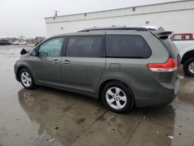 5TDYK3DCXBS117426 - 2011 TOYOTA SIENNA XLE GRAY photo 2