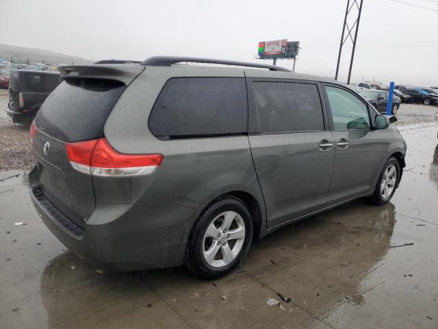 5TDYK3DCXBS117426 - 2011 TOYOTA SIENNA XLE GRAY photo 3