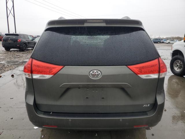 5TDYK3DCXBS117426 - 2011 TOYOTA SIENNA XLE GRAY photo 6