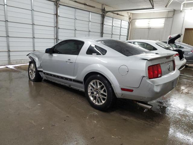 1ZVHT80N075232175 - 2007 FORD MUSTANG SILVER photo 2