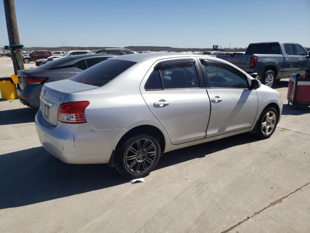 JTDBT923371048771 - 2007 TOYOTA YARIS SILVER photo 3