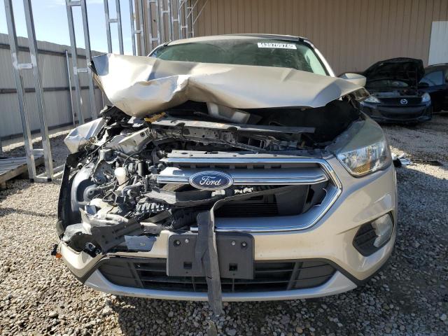 1FMCU0GD6HUA53764 - 2017 FORD ESCAPE SE GOLD photo 5