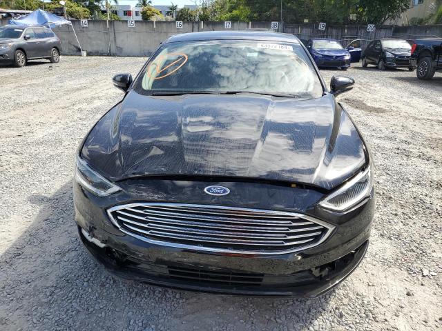 3FA6P0HD9HR364495 - 2017 FORD FUSION SE BLACK photo 5