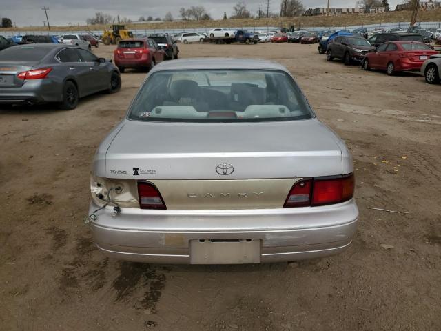 JT2BG12K6T0383481 - 1996 TOYOTA CAMRY DX SILVER photo 6