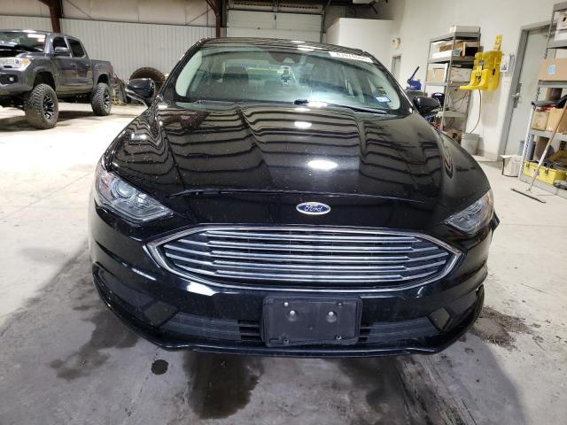 3FA6P0H73HR388253 - 2017 FORD FUSION SE BLACK photo 5