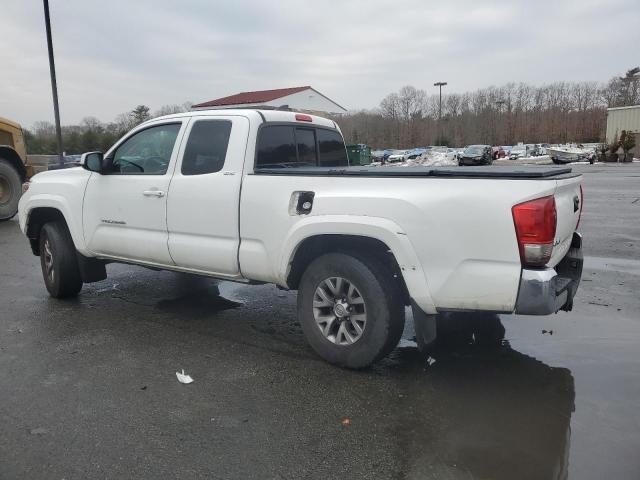 5TFSZ5AN7HX082608 - 2017 TOYOTA TACOMA ACCESS CAB WHITE photo 2