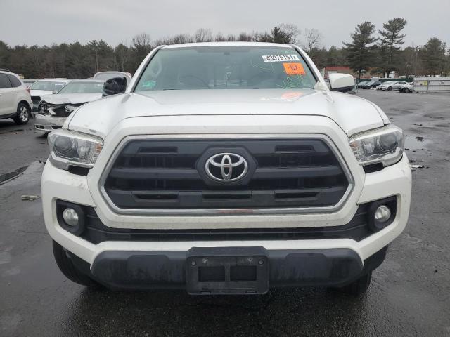 5TFSZ5AN7HX082608 - 2017 TOYOTA TACOMA ACCESS CAB WHITE photo 5