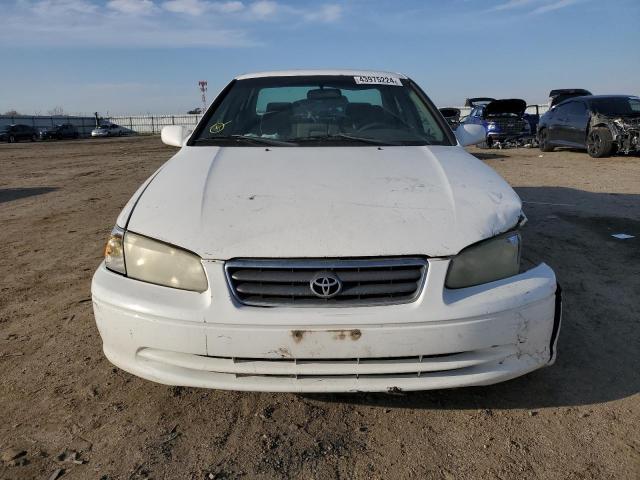 JT2BF22K410338352 - 2001 TOYOTA CAMRY CE WHITE photo 5