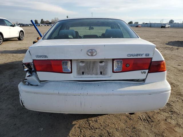 JT2BF22K410338352 - 2001 TOYOTA CAMRY CE WHITE photo 6