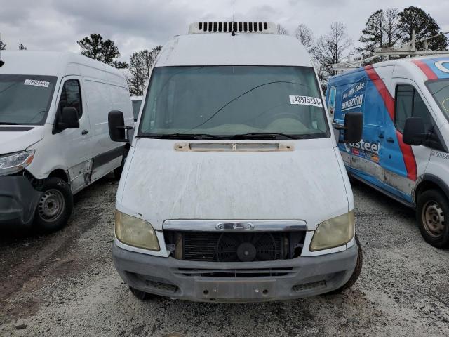 WD2YD742235507385 - 2003 DODGE SPRINTER WHITE photo 5