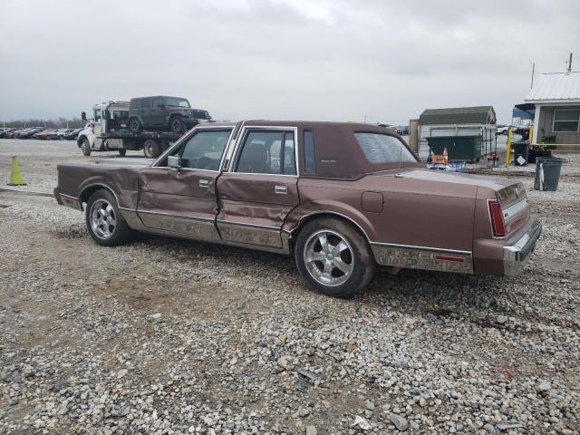 1LNBM82FXJY681196 - 1988 LINCOLN TOWN CAR SIGNATURE BROWN photo 2