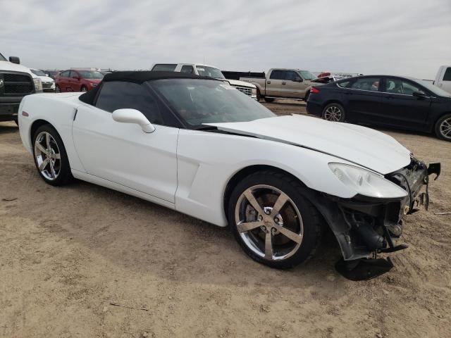 1G1YY36W085128187 - 2008 CHEVROLET CORVETTE WHITE photo 4