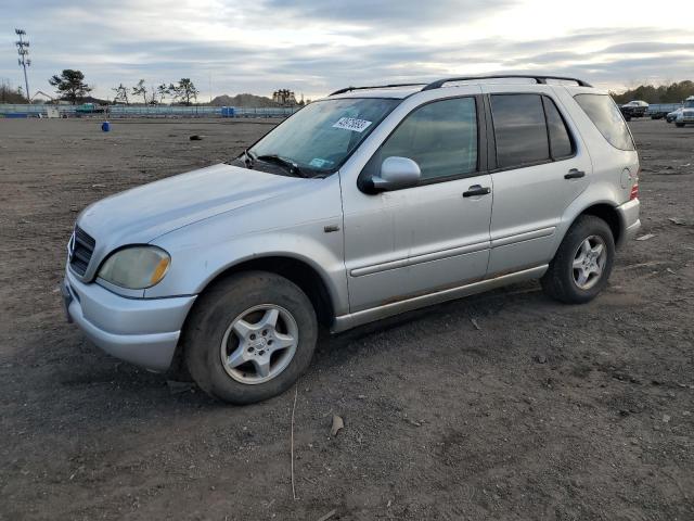 4JGAB54EX1A279966 - 2001 MERCEDES-BENZ ML 320 SILVER photo 1