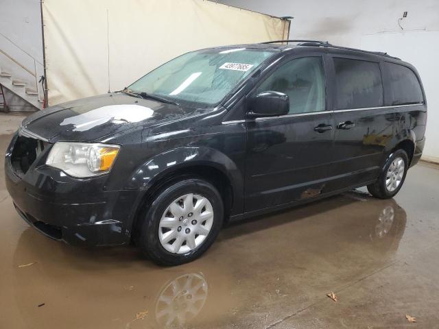 2010 CHRYSLER TOWN & COU LX, null