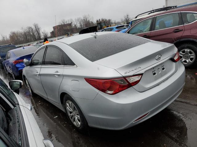 5NPEB4AC7DH533035 - 2013 HYUNDAI SONATA GLS SILVER photo 2