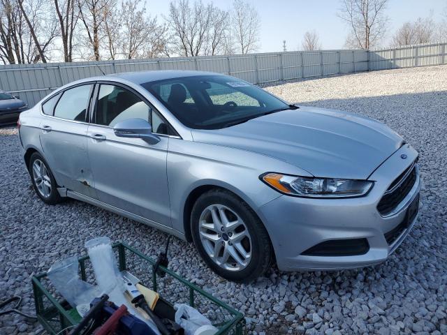 3FA6P0H70GR152576 - 2016 FORD FUSION SE SILVER photo 4