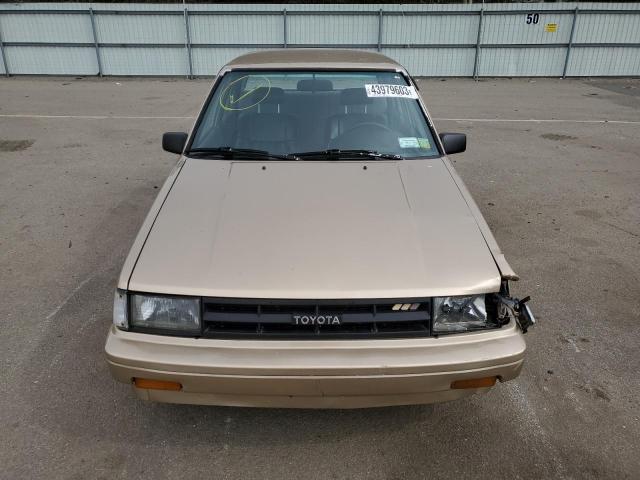 JT2AE82E3H3549675 - 1987 TOYOTA COROLLA DLX GOLD photo 5