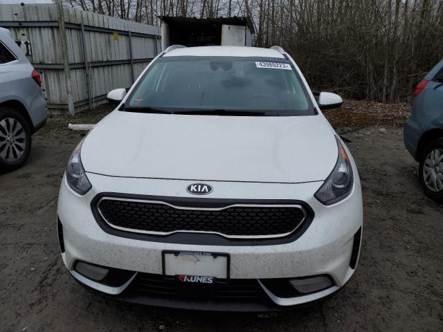 KNDCB3LC0K5221201 - 2019 KIA NIRO FE WHITE photo 5