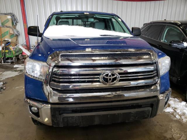 5TFUW5F14HX610919 - 2017 TOYOTA TUNDRA DOUBLE CAB SR/SR5 BLUE photo 5