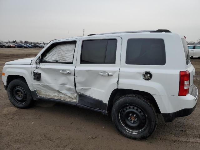 1C4NJRAB6GD721658 - 2016 JEEP PATRIOT WHITE photo 2