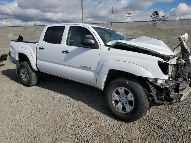 3TMJU62N18M061807 - 2008 TOYOTA TACOMA DOUBLE CAB PRERUNNER WHITE photo 4