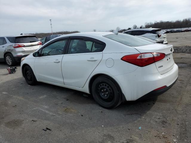 KNAFK4A61G5510981 - 2016 KIA FORTE LX WHITE photo 2