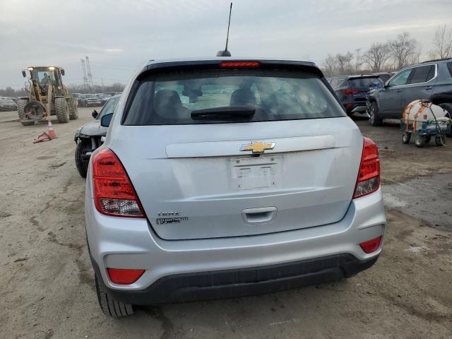 3GNCJKSBXHL285798 - 2017 CHEVROLET TRAX LS SILVER photo 6