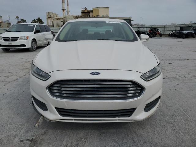 1FA6P0HD2E5396574 - 2014 FORD FUSION SE WHITE photo 5