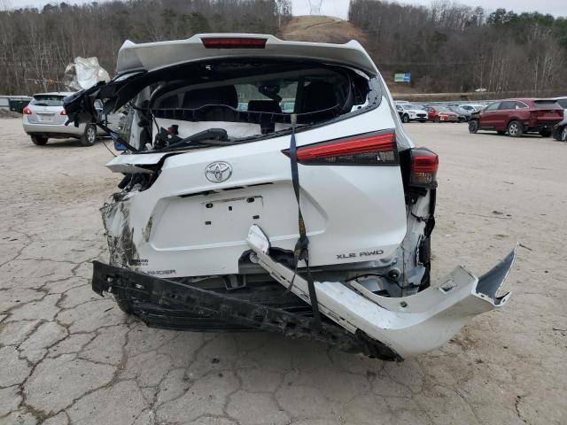 5TDGZRBH4NS576979 - 2022 TOYOTA HIGHLANDER XLE 白色 照片 6