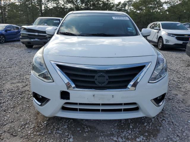 3N1CN7AP1JL832831 - 2018 NISSAN VERSA S WHITE photo 5