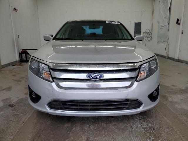 3FAHP0HGXBR202207 - 2011 FORD FUSION SE SILVER photo 5