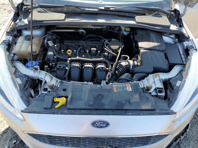 1FADP3F21GL303083 - 2016 FORD FOCUS SE SILVER photo 11