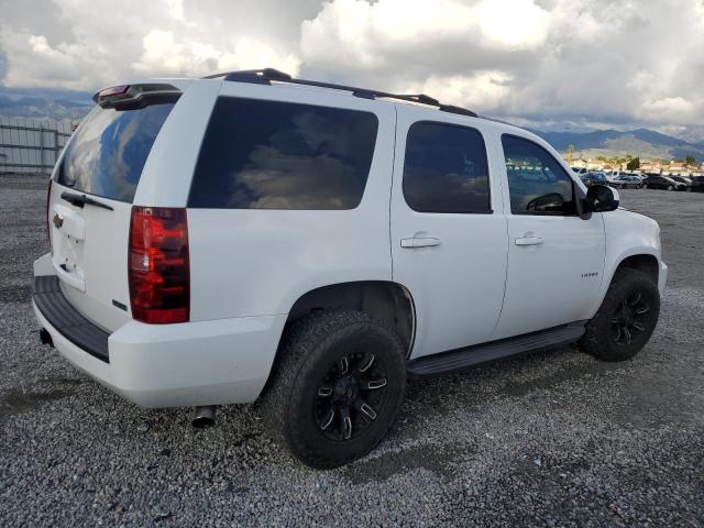 1GNSCAE05BR389657 - 2011 CHEVROLET TAHOE C1500  LS WHITE photo 3