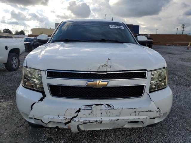 1GNSCAE05BR389657 - 2011 CHEVROLET TAHOE C1500  LS WHITE photo 5