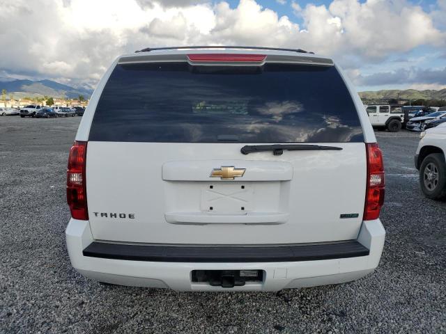 1GNSCAE05BR389657 - 2011 CHEVROLET TAHOE C1500  LS WHITE photo 6