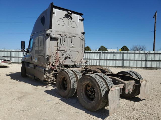 1FUJGLDR0JLHF2749 - 2018 FREIGHTLINER CASCADIA 1 SILVER photo 3