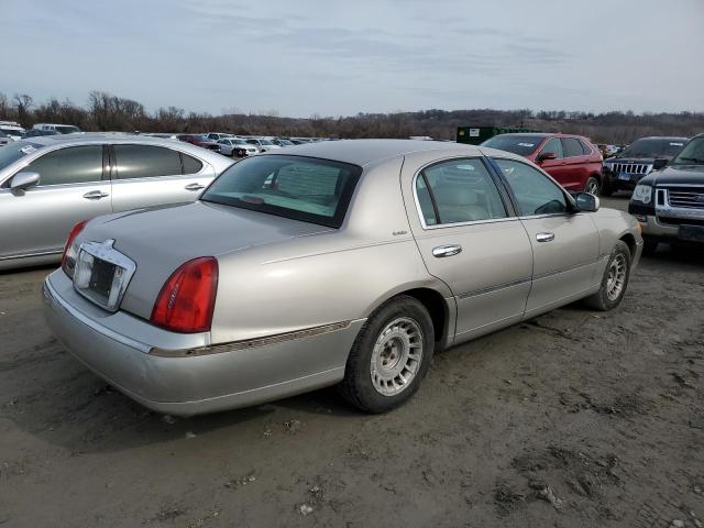 1LNHM81W4XY638462 - 1999 LINCOLN TOWN CAR EXECUTIVE TAN photo 3