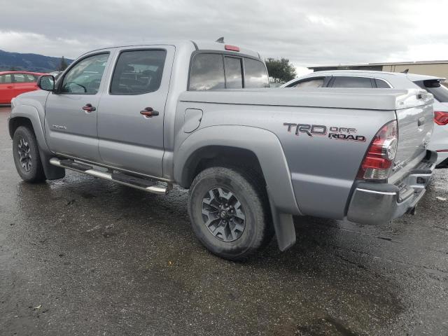 5TFJU4GN3FX069654 - 2015 TOYOTA TACOMA DOUBLE CAB PRERUNNER SILVER photo 2