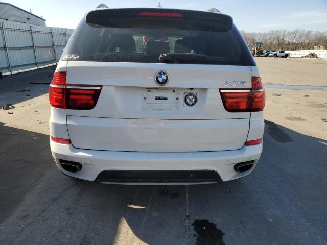 5UXZV8C5XBL421576 - 2011 BMW X5 XDRIVE50I WHITE photo 6