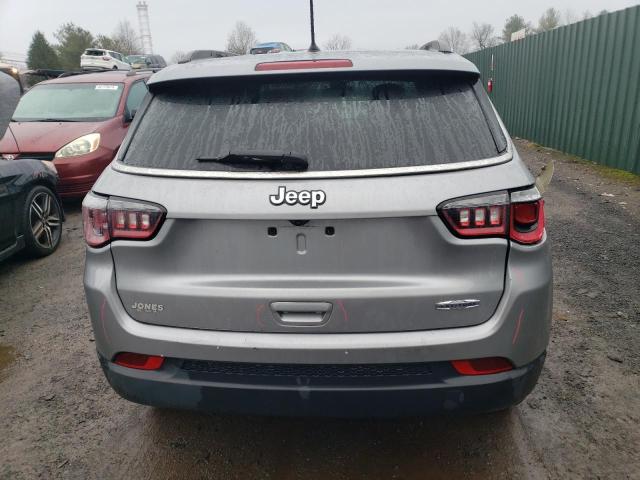 3C4NJCBBXJT461908 - 2018 JEEP COMPASS LATITUDE SILVER photo 6