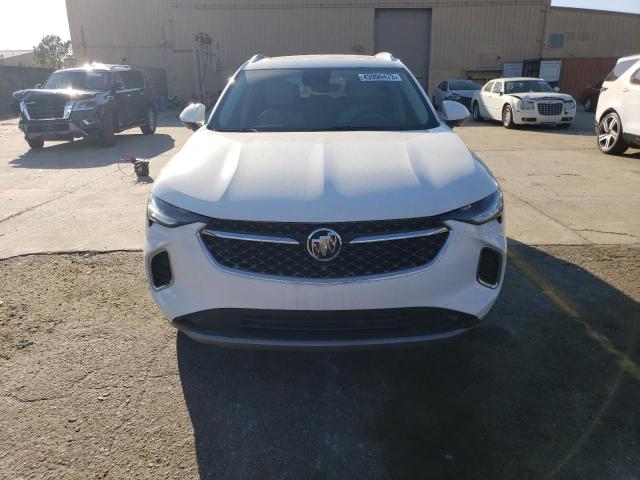 LRBFZRR47ND046109 - 2022 BUICK ENVISION AVENIR WHITE photo 5