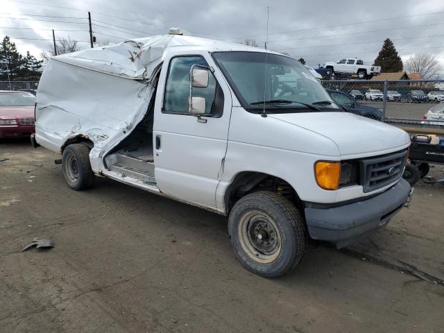 1FTSS34L14HA60904 - 2004 FORD ECONOLINE E350 SUPER DUTY VAN WHITE photo 4