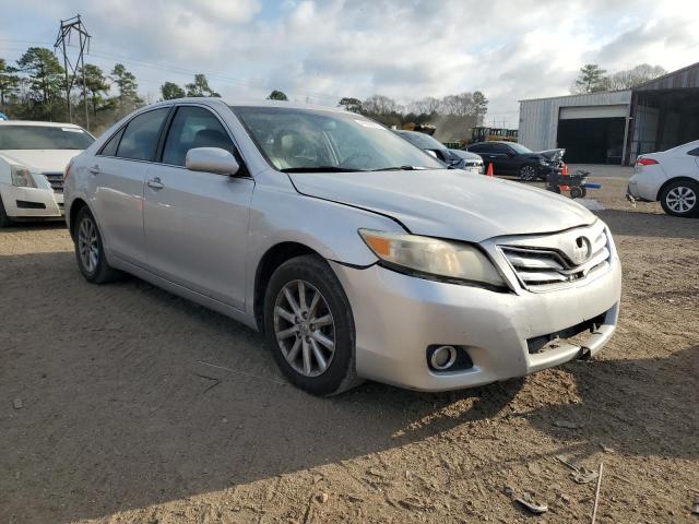 4T1BK3EK5BU127252 - 2011 TOYOTA CAMRY SE SILVER photo 4