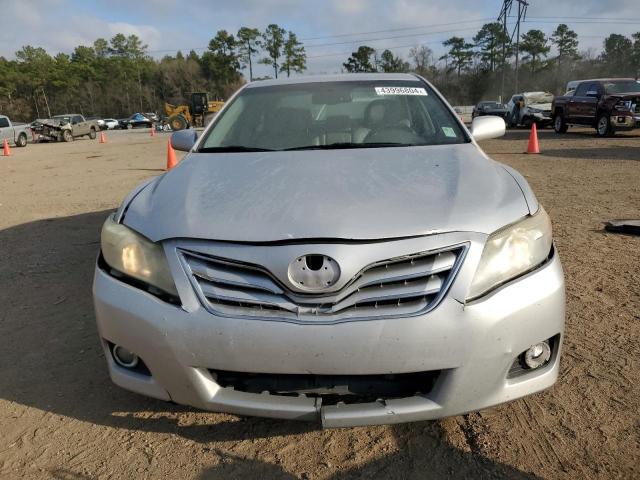 4T1BK3EK5BU127252 - 2011 TOYOTA CAMRY SE SILVER photo 5