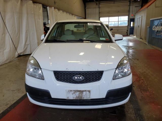 KNADE223696519065 - 2009 KIA RIO BASE WHITE photo 5