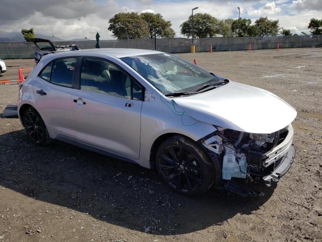 JTND4MBE5N3164867 - 2022 TOYOTA COROLLA SE SILVER photo 4