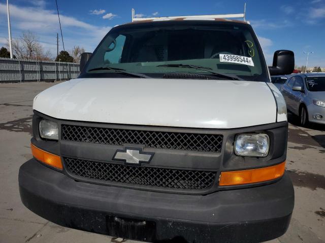 1GCGG25V551245288 - 2005 CHEVROLET EXPRESS G2 WHITE photo 5