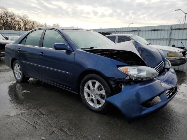 4T1BF30K55U086850 - 2005 TOYOTA CAMRY LE BLUE photo 4