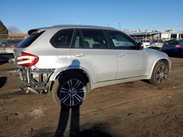 5UXZV8C58D0C16894 - 2013 BMW X5 XDRIVE50I SILVER photo 3