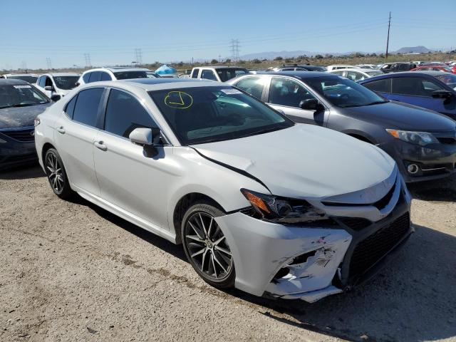 4T1S11AK0RU224589 - 2024 TOYOTA CAMRY SE NIGHT SHADE WHITE photo 4